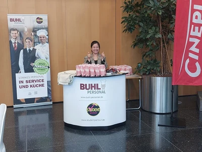 Unsere junge Kollegin Frau Ta auf der IHK Freisprechungsfeier in Augsburg.