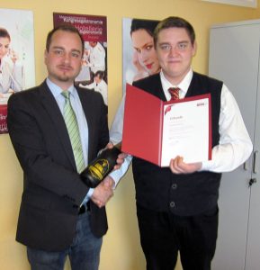 Mario Sander, Niederlassungsleiter in Köln Leverkusen (l.), mit Martin Mainusch (r.)