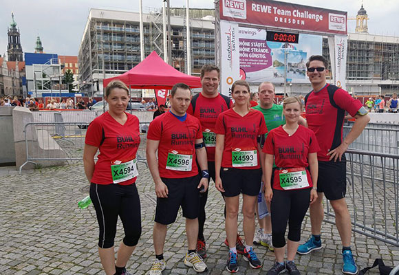 Mitarbeiter aus Berlin, Leipzig und Dresden vor dem Lauf