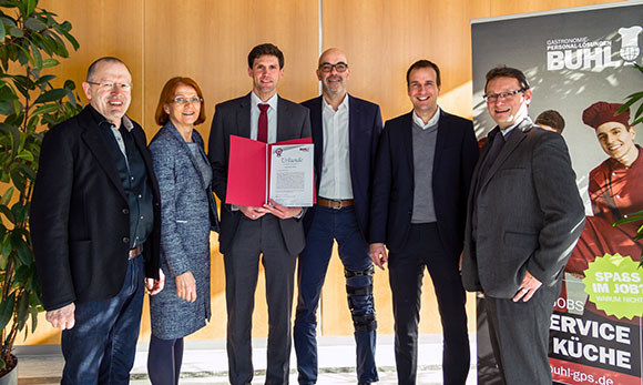 Von links nach rechts: Die Gesellschafter Hermann und Charlotte Buhl, Martin Öhlhorn, Matthias Recknagel (Operativer Geschäftsführer), Georg Graf (Kaufmännischer Geschäftsführer), Ulf Lampke (Geschäftsführer Vertrieb)