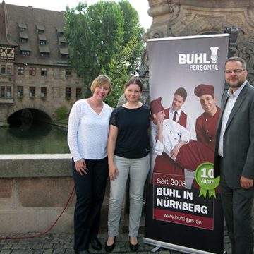 Unser Team der Niederlassung Nürnberg (v.l.n.r.): Vanessa Buhl (Personaldisponentin Service), Katja Laudenbach (Teamassistentin), Michael Laudenbach (Regionalleiter)